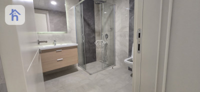 Spacious Apartment in Empire Square Resim 11