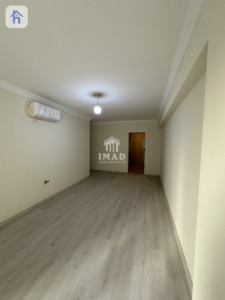 Elegant Two-Bedroom Apartment Image 6