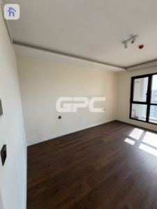 Modern Apartment with City View Image 6
