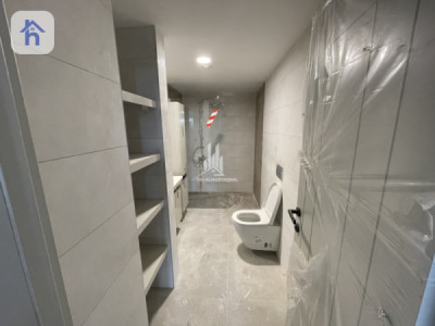 Modern apartment in a prime location Image 8