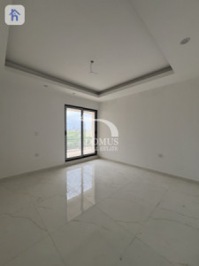 Charming House with 4 Bedrooms image 11