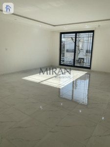 Spacious House in Erbil, 4 Bedrooms Image 9