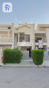 House Opposite Garden image 1