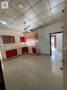 Spacious House with Multiple Rooms Resim 14