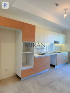 Spacious apartment with great views Image 5