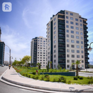 Bright and Spacious 3 Bedroom Apartment image 1