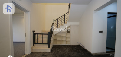 Modern 4-Bedroom House for Rent Image 8