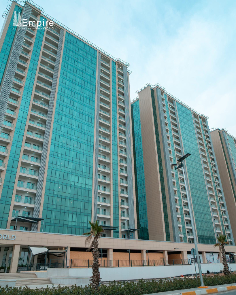Spacious  Apartment in Empire Square Image 2