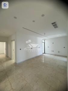Lovely house near amenities Image 4