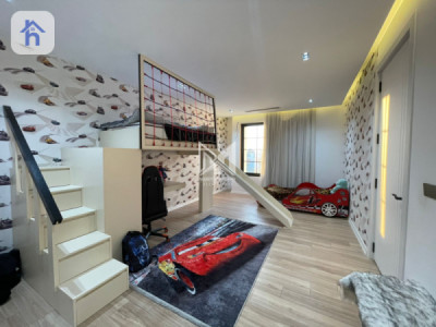 VIP House image 16