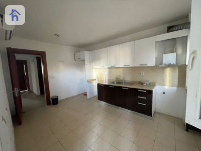 Elegant 3-Bedroom Flat in Empire Royal Resim 3