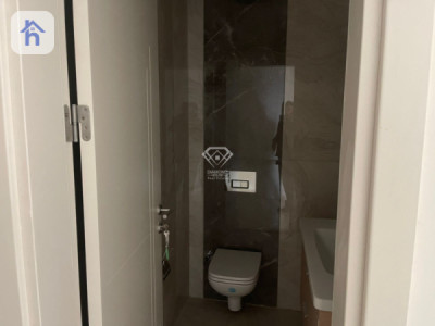 شوقەیەکی فراوان لە هەولێر بە ٤ ژووری نوستن وێنە 9