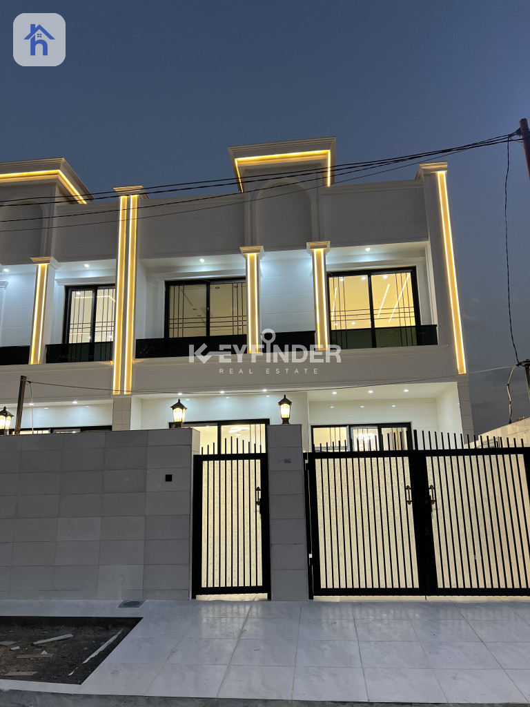House Opposite Garden — 1
