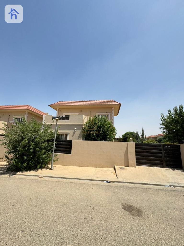 House with 4 bedrooms