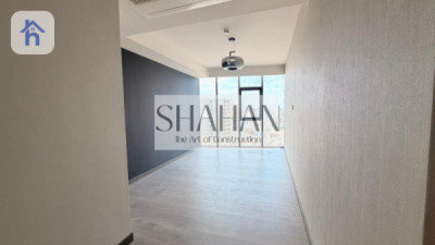 Spacious 4-Bedroom Apartment with Stunning Views Image 7