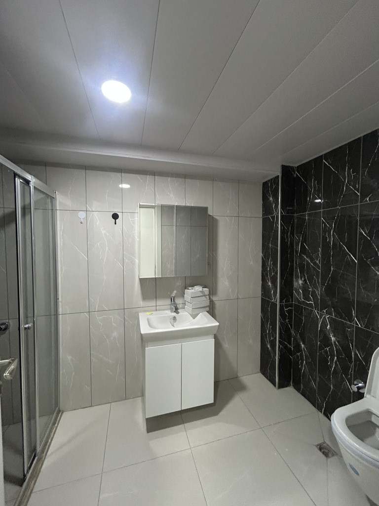 شقة حديثة في موقع متميز صورة 8