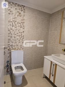 Spacious Apartment in Roya Tower Image 6