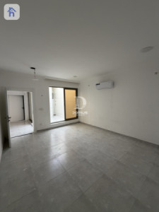 Spacious House with 4 Bedrooms image 15
