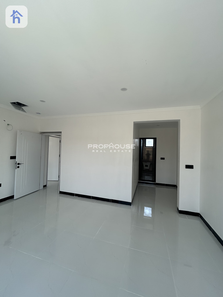 Spacious 4-Bedroom House in Erbil Image 7