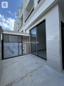 Spacious Family Home in Hawlery Nwe image 2