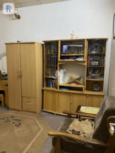 Spacious House with 5 Bedrooms Image 7