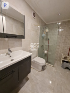 Modern Apartment in Rona Towers image 9