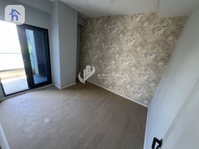 Luxurious Apartment in Prime Location Image 6