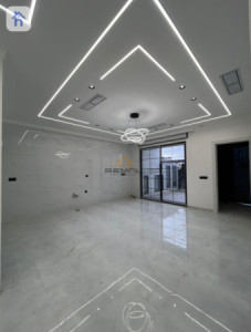 منزل مقابل الحديقة للبيع صورة 3