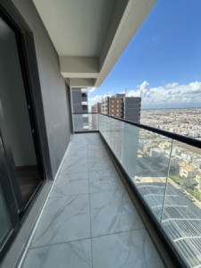 شقة حديثة في موقع متميز صورة 9