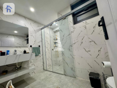 منزل مؤثث واسع للبيع صورة 16