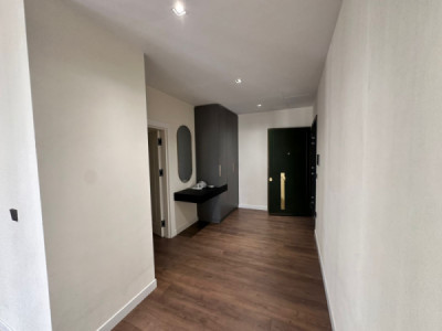 Modern 4 BR Apartment in Prime Location Image 12