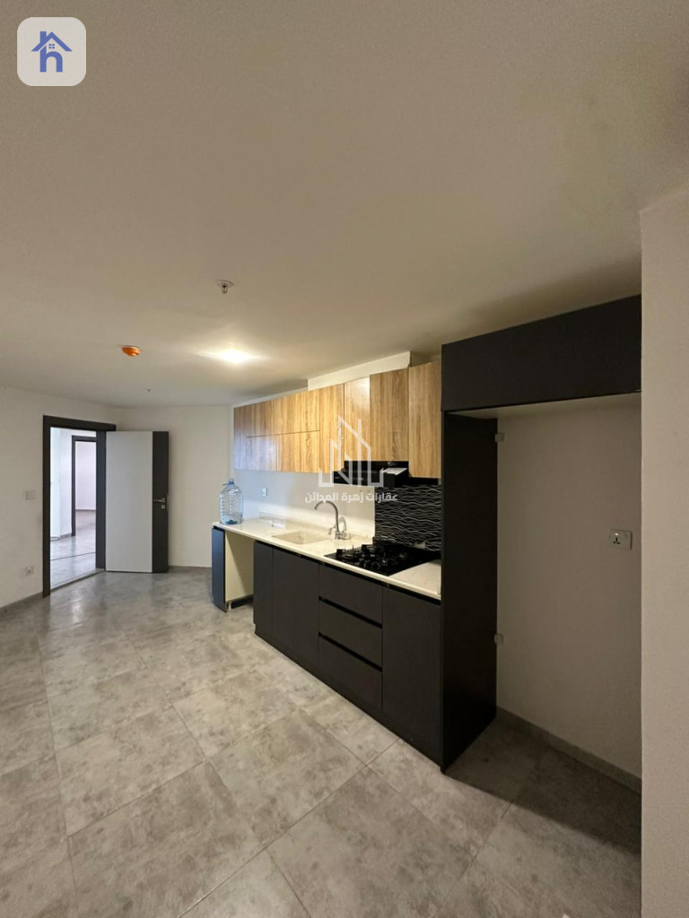 Modern Apartment in Life Towers