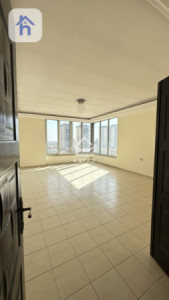 Spacious Rental Apartment in Ara Tower image 1