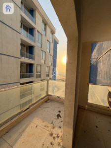 Spacious Apartment with Large Balcony image 8
