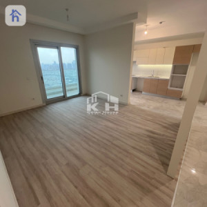 Apartment in Cash Image 3