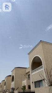 Spacious House in Erbil with 4 Bedrooms image 2