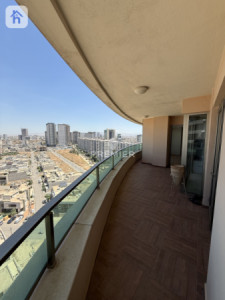 Luxurious 4-Bedroom Apartment with Stunning Views Image 18