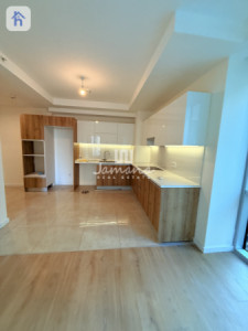 شوقەیەکی ئارام لە ئیمپایەر وینگز image 1