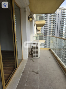 Spacious Apartment in Roya Tower Image 10