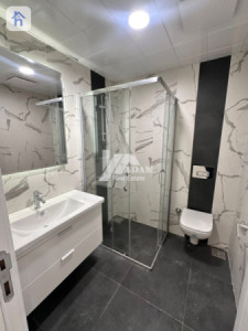 Modern 2 Bedroom Apartment Image 8
