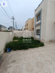 House with 4 Bedrooms for rent image 2