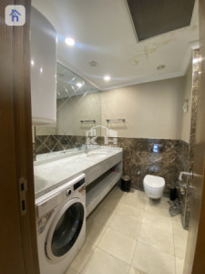 Modern Apartment Image 8