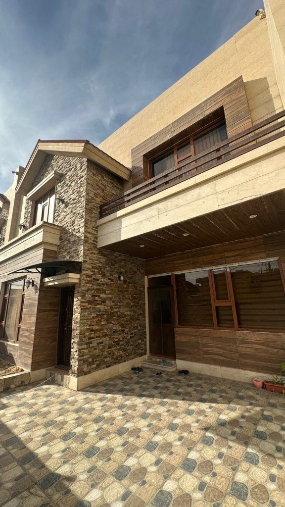 Spacious house with 4 bedrooms