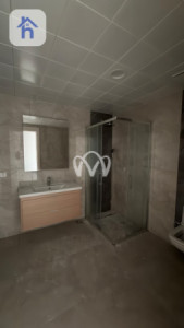 Spacious 2 Bedroom Apartment in Empire Square Resim 5