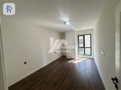 Modern Apartment image 10