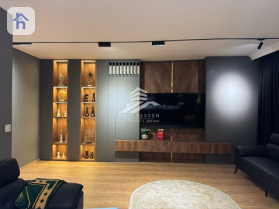Furnished Office in Star Towers image 2