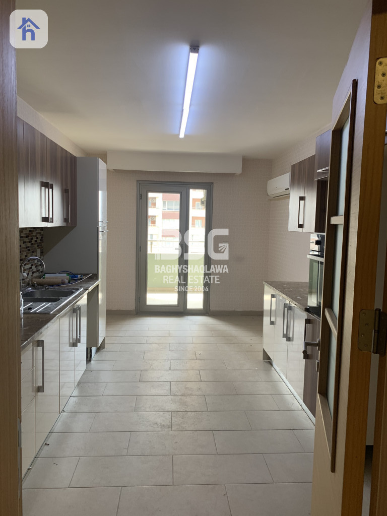 Modern 3-BR Apartment