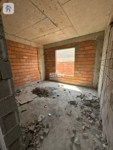 Spacious House with 4 Bedrooms image 7