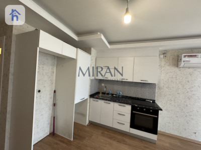 Modern Studio Apartment with Great Views Image 3