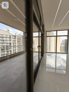 Spacious Apartment in Empire Pearl Towers image 14